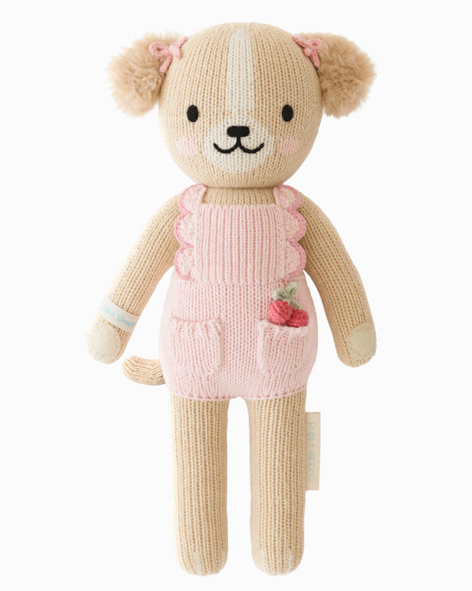 Nora the golden puppy