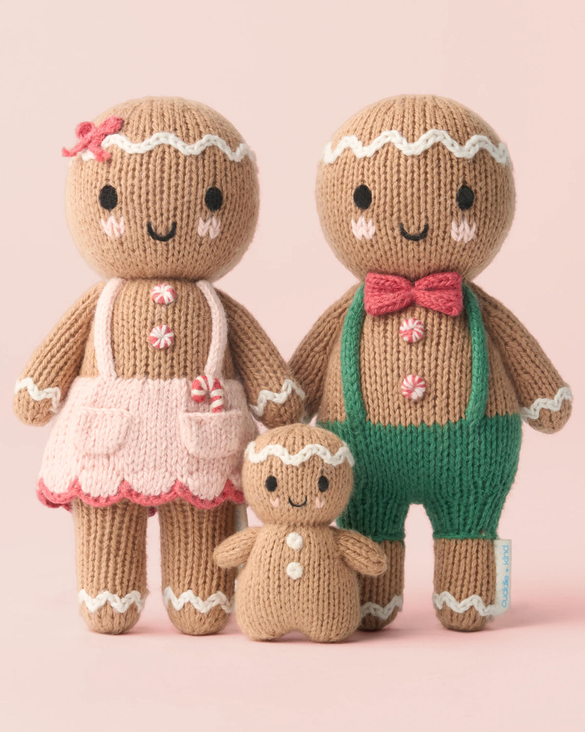 Tiny gingerbread family