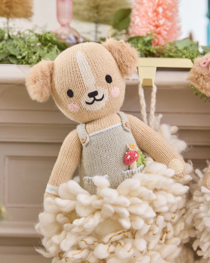 Theo the golden puppy