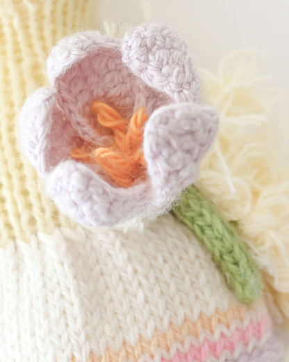 Tiny baby chick family