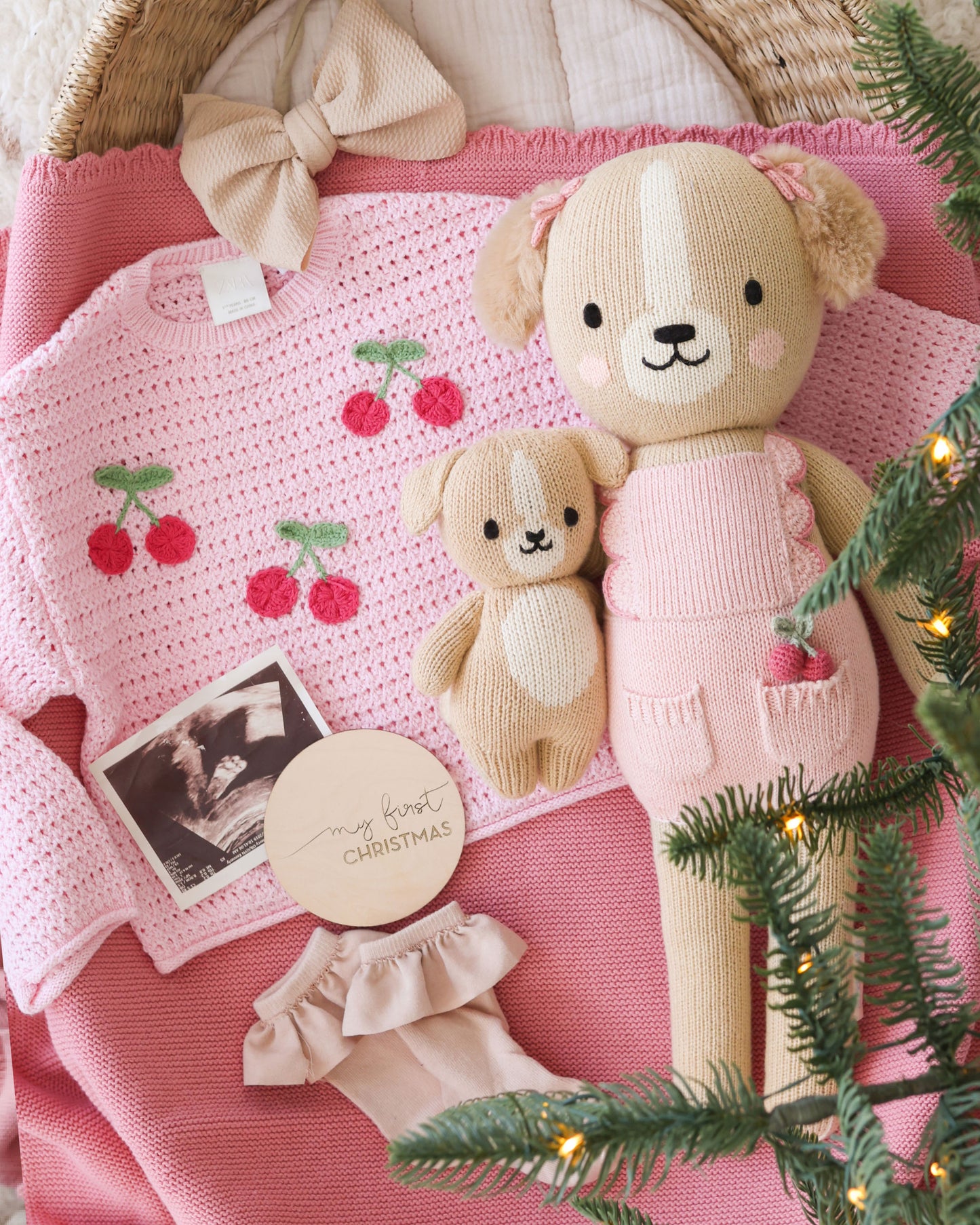 Nora the golden puppy