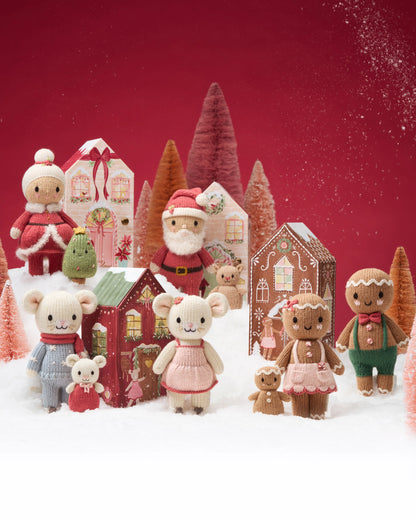 Tiny festive gingerbread family