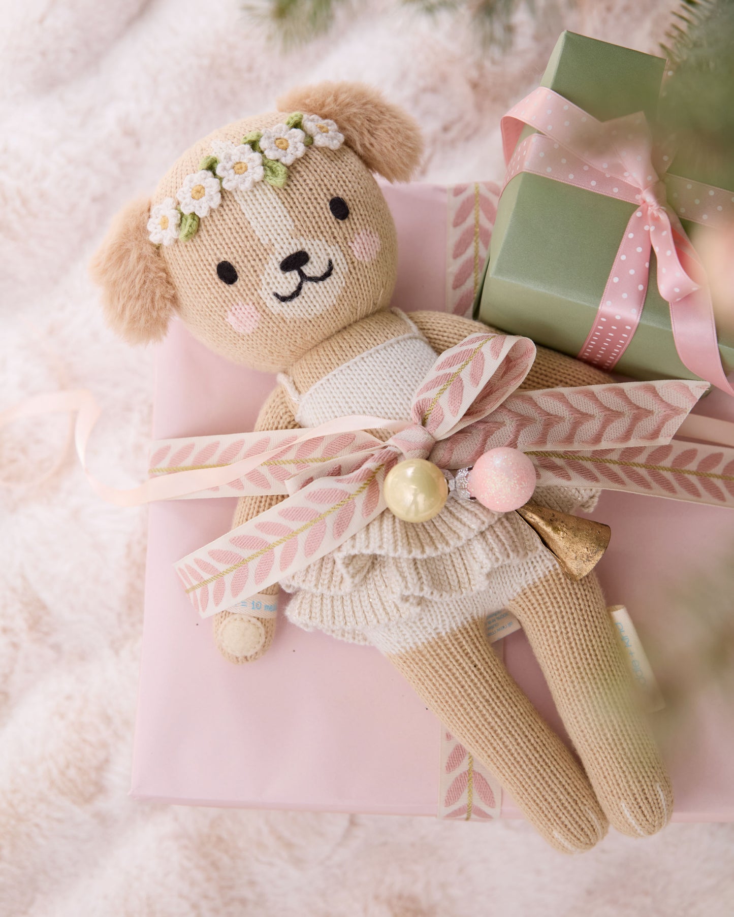 Evelyn the golden puppy (tinsel)