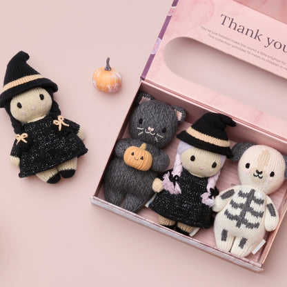 Limited Edition Halloween Collector’s Kit gift box